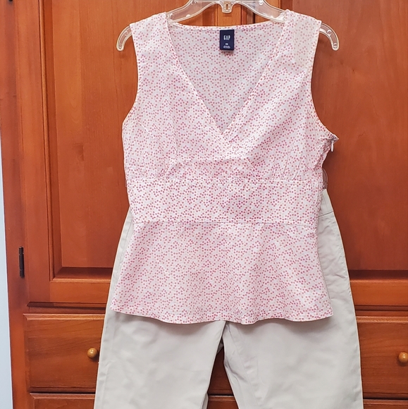 Donating Soon! Gap Peplum Top, Size XS - Picture 5 of 6